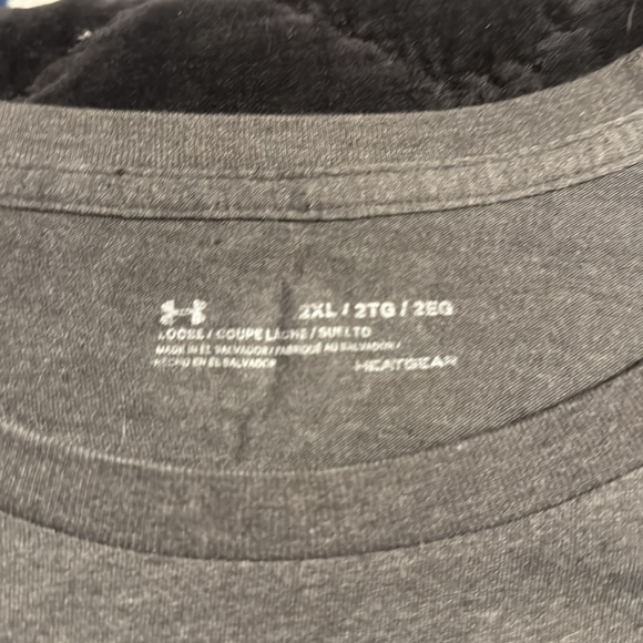 Under Armour, gray and blue T-shirt size XXL - Picture 3 of 4